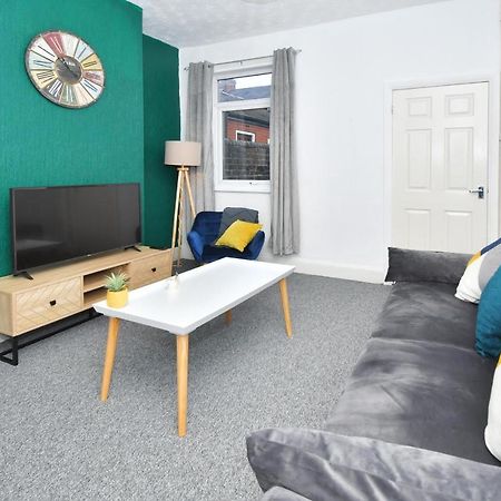 The Yellow Door By Avenew Management Serviced Accommodation Stoke-on-Trent Экстерьер фото
