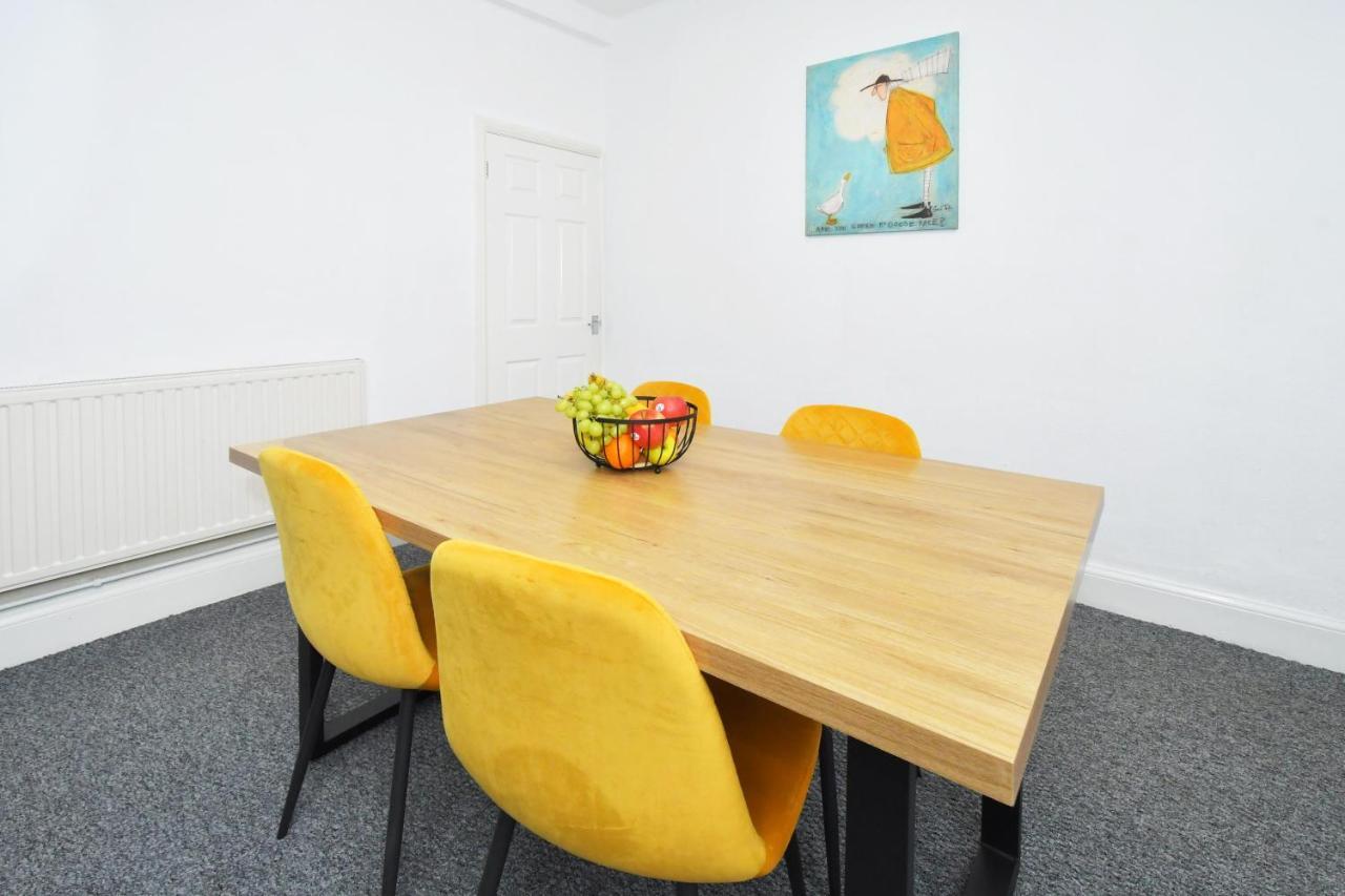 The Yellow Door By Avenew Management Serviced Accommodation Stoke-on-Trent Экстерьер фото